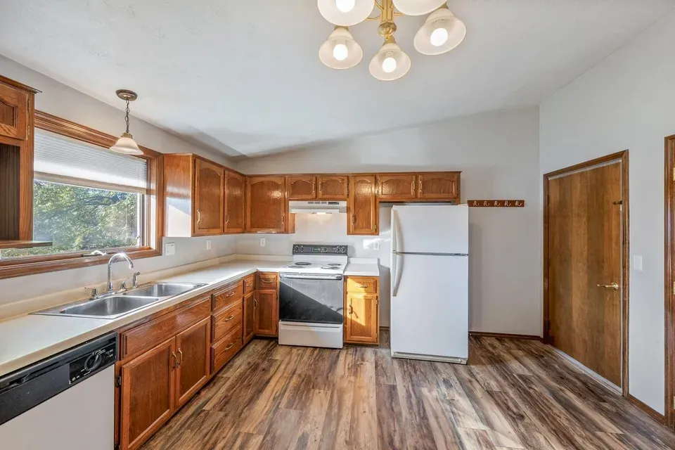 1 Bed 1 Bath Urban Residential Condo in Green Bay, WI - 5