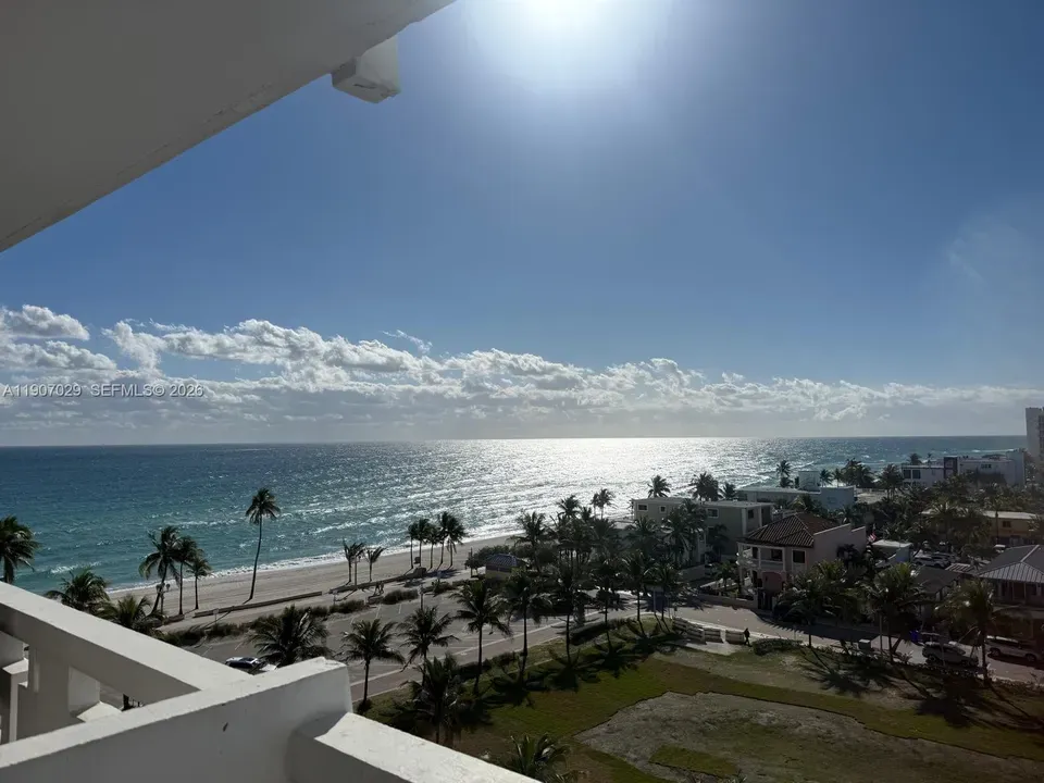 1 Bed 1 Bath Urban Residential Condo in Hollywood, FL - 1
