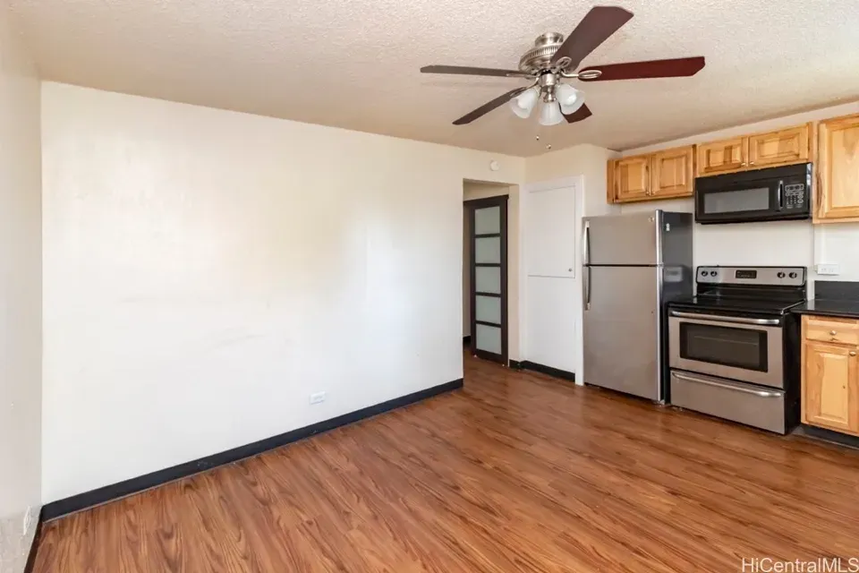 1 Bed 1 Bath Urban Residential Condo in Honolulu, HI - 2