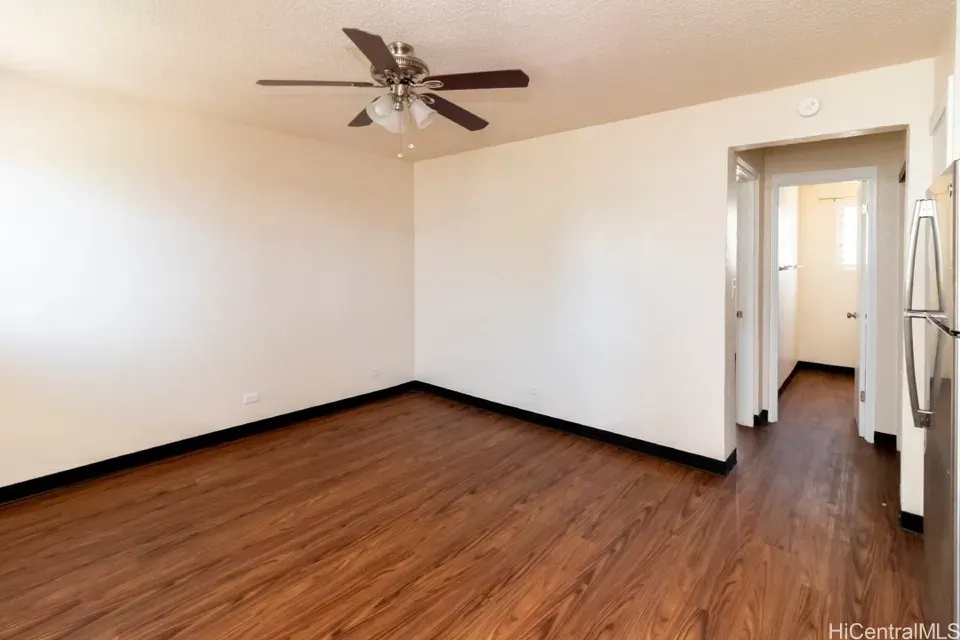 1 Bed 1 Bath Urban Residential Condo in Honolulu, HI - 3