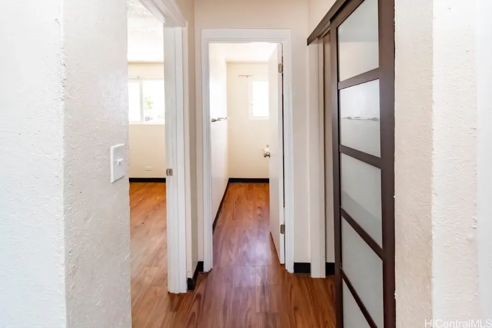 1 Bed 1 Bath Urban Residential Condo in Honolulu, HI - 4