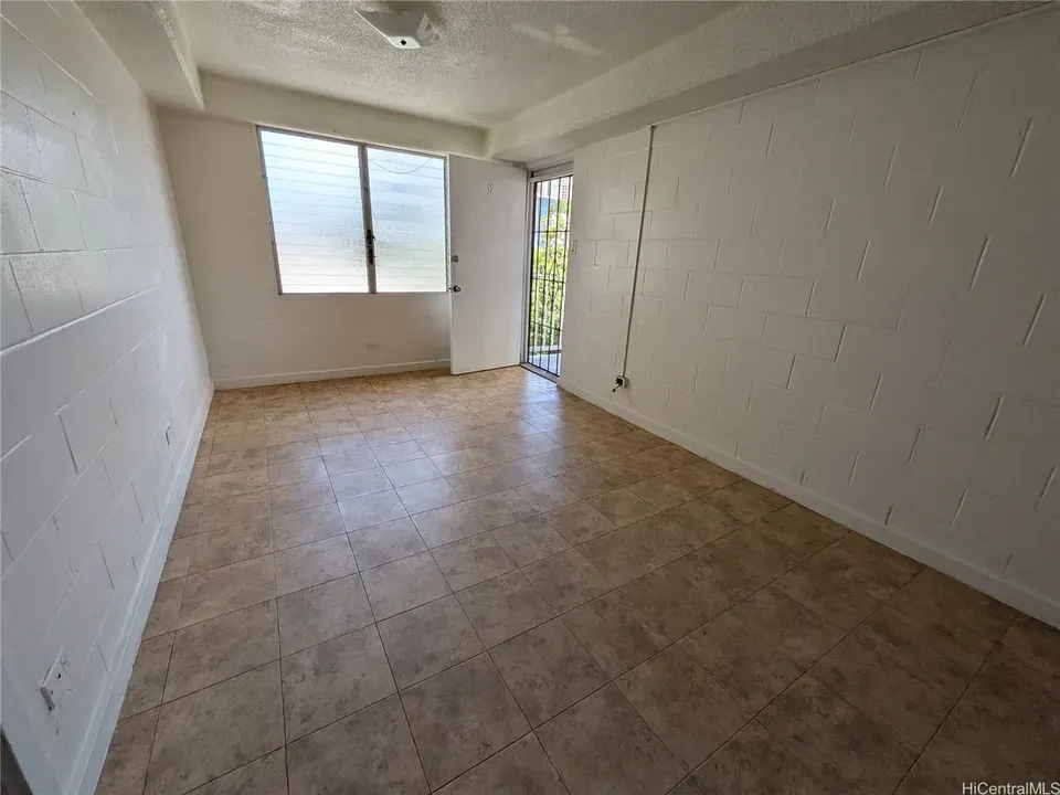 1 Bed 1 Bath Urban Residential Condo in Honolulu, HI - 2