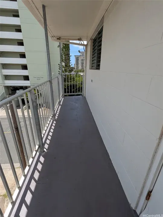 1 Bed 1 Bath Urban Residential Condo in Honolulu, HI - 5