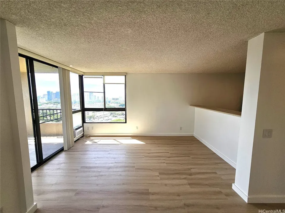 1 Bed 1 Bath Urban Residential Condo in Honolulu, HI - 5