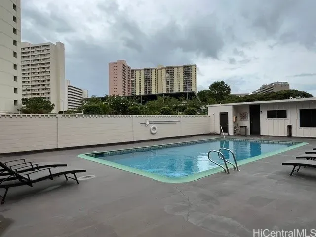 1 Bed 1 Bath Urban Residential Condo in Honolulu, HI - 5