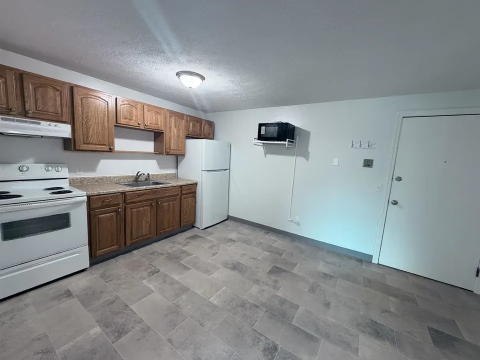 1 Bed 1 Bath Urban Residential Condo in Manchester, NH - 4