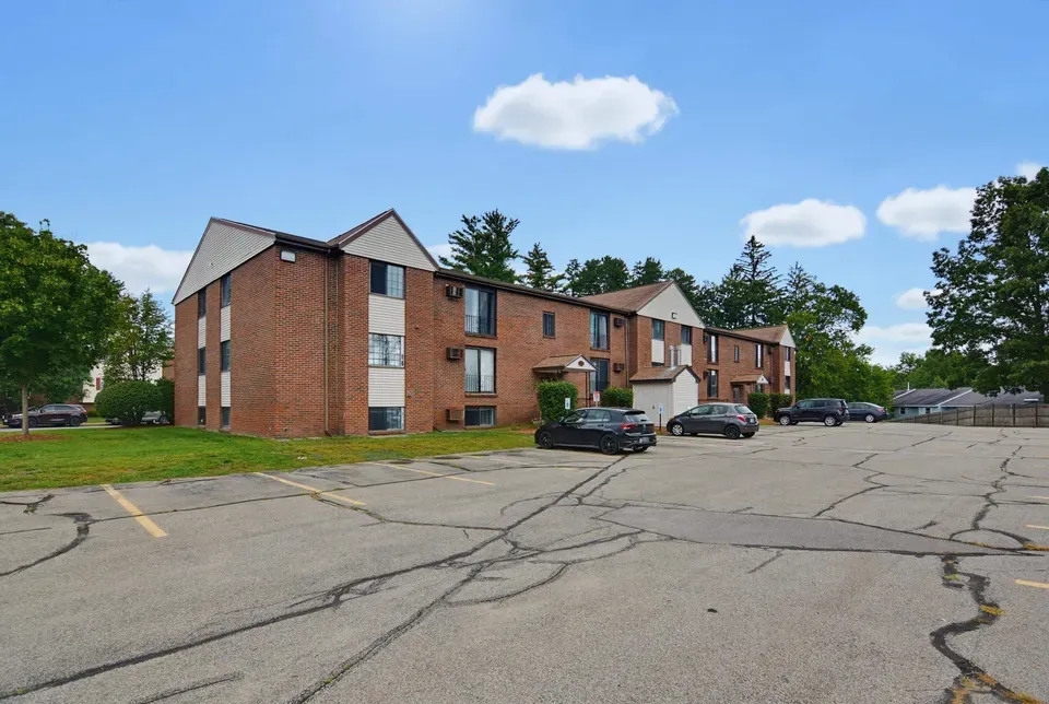 1 Bed 1 Bath Urban Residential Condo in Manchester, NH - 4