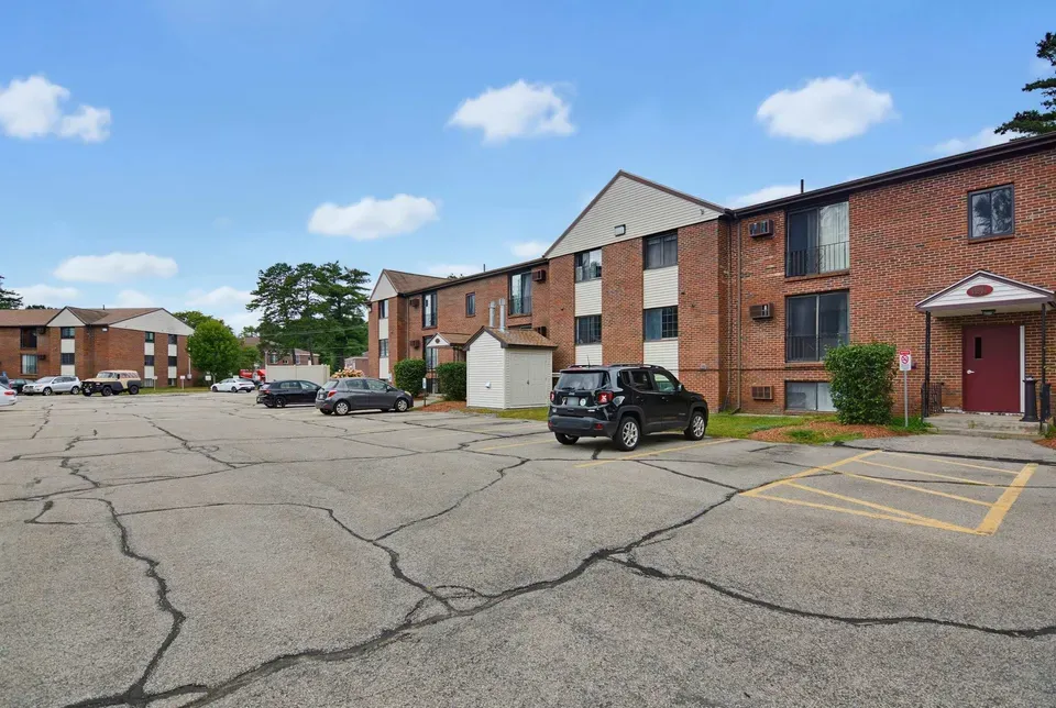 1 Bed 1 Bath Urban Residential Condo in Manchester, NH - 5