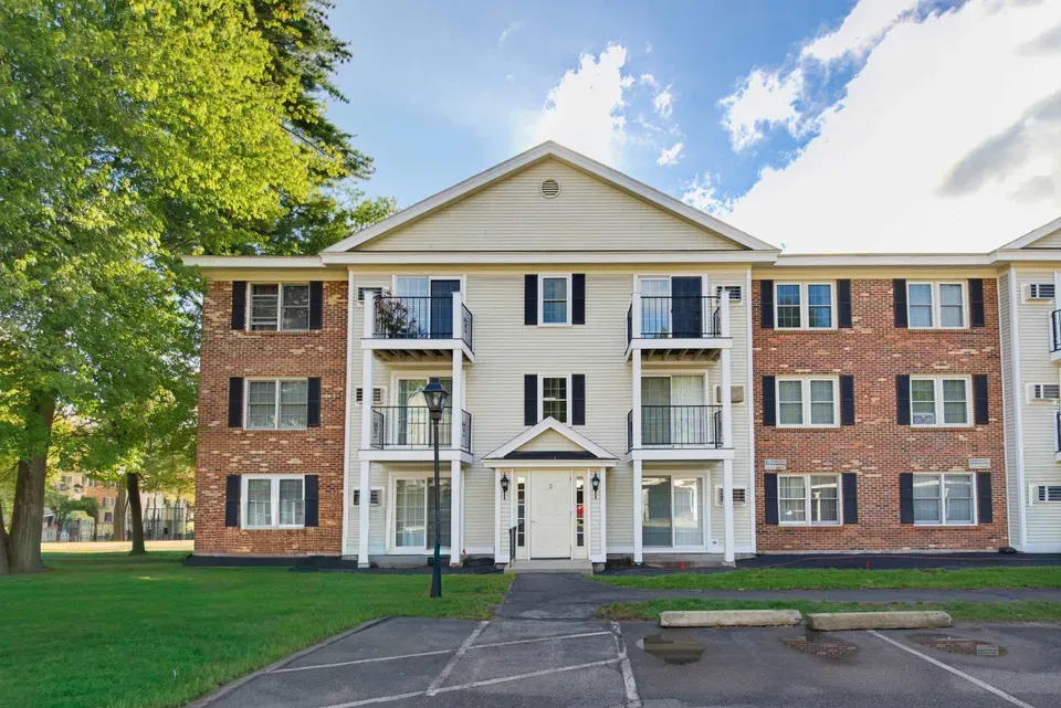 1 Bed 1 Bath Urban Residential Condo in Manchester, NH