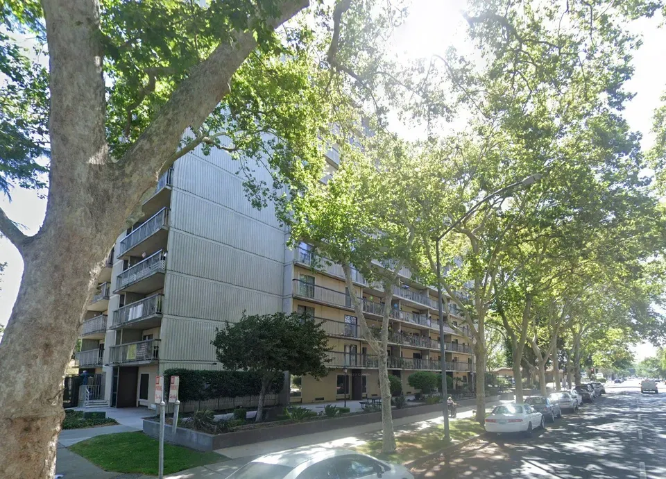 1 Bed 1 Bath Urban Residential Condo in Modesto, CA - 4