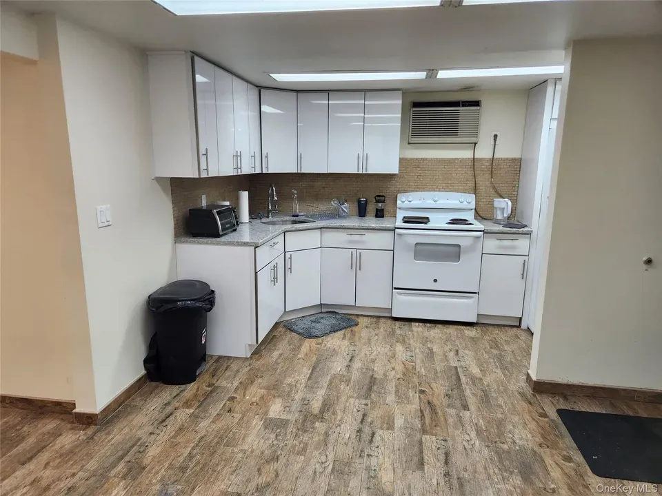 1 Bed 1 Bath Urban Residential Condo in New York, NY