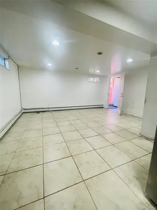 1 Bed 1 Bath Urban Residential Condo in Queens, NY - 5