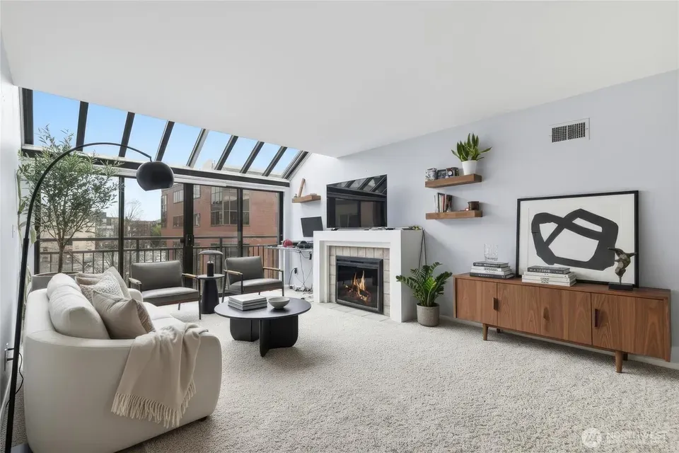 1 Bed 1 Bath Urban Residential Condo in Seattle, WA - 1