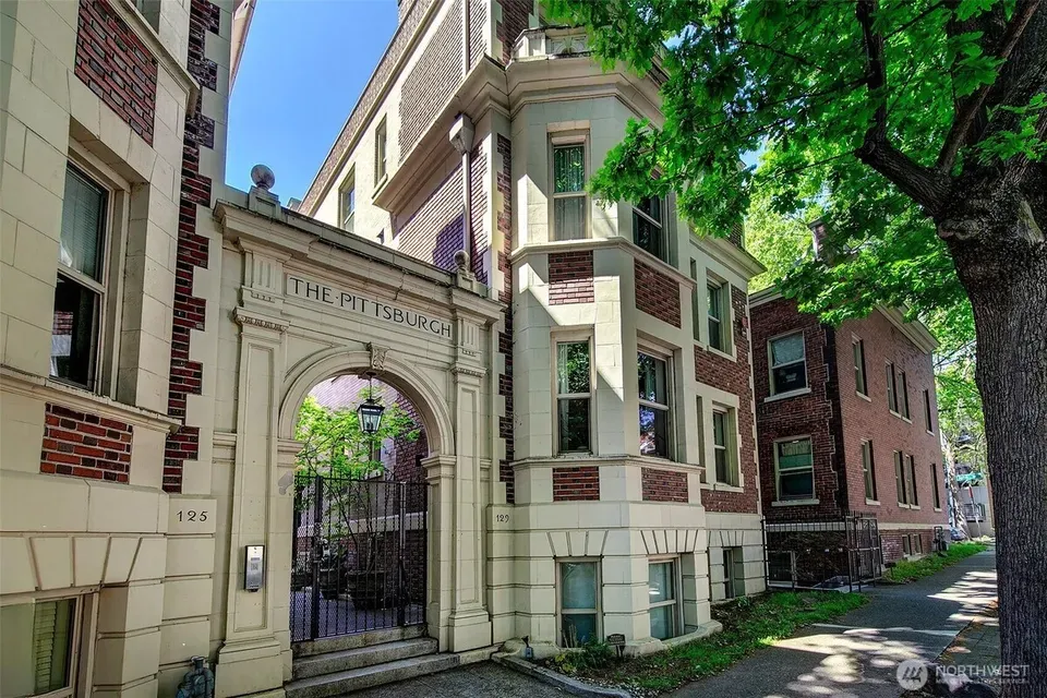 1 Bed 1 Bath Urban Residential Condo in Seattle, WA - 1