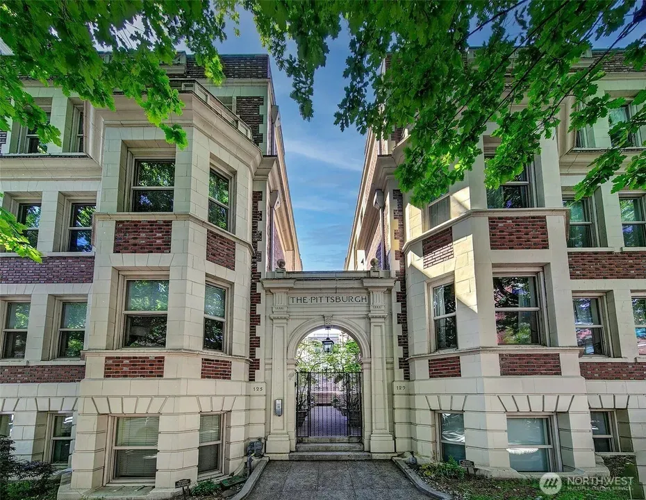 1 Bed 1 Bath Urban Residential Condo in Seattle, WA - 2