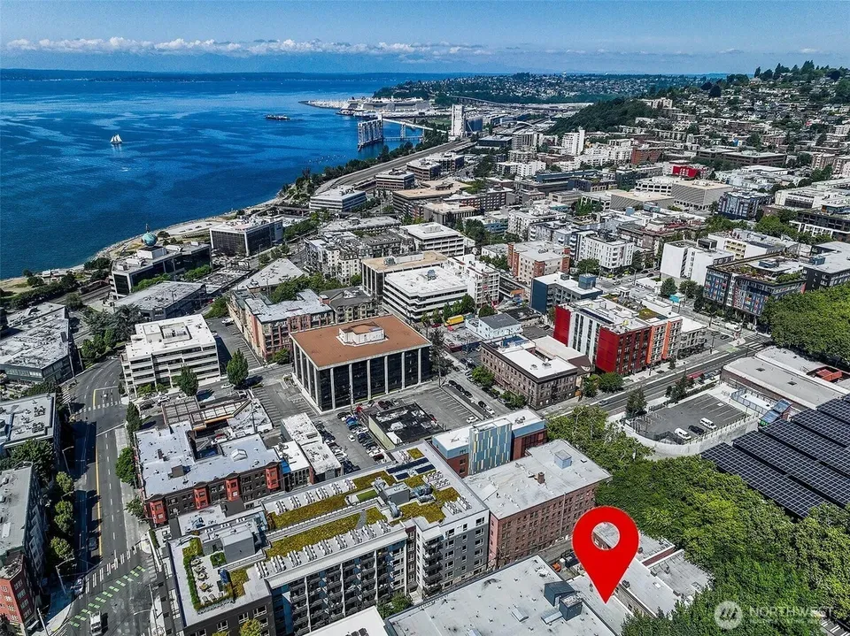 1 Bed 1 Bath Urban Residential Condo in Seattle, WA - 3
