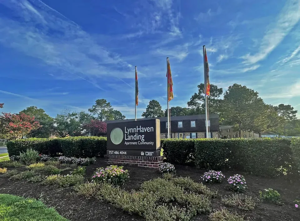 1 Bed 1 Bath Urban Residential Condo in Virginia Beach, VA