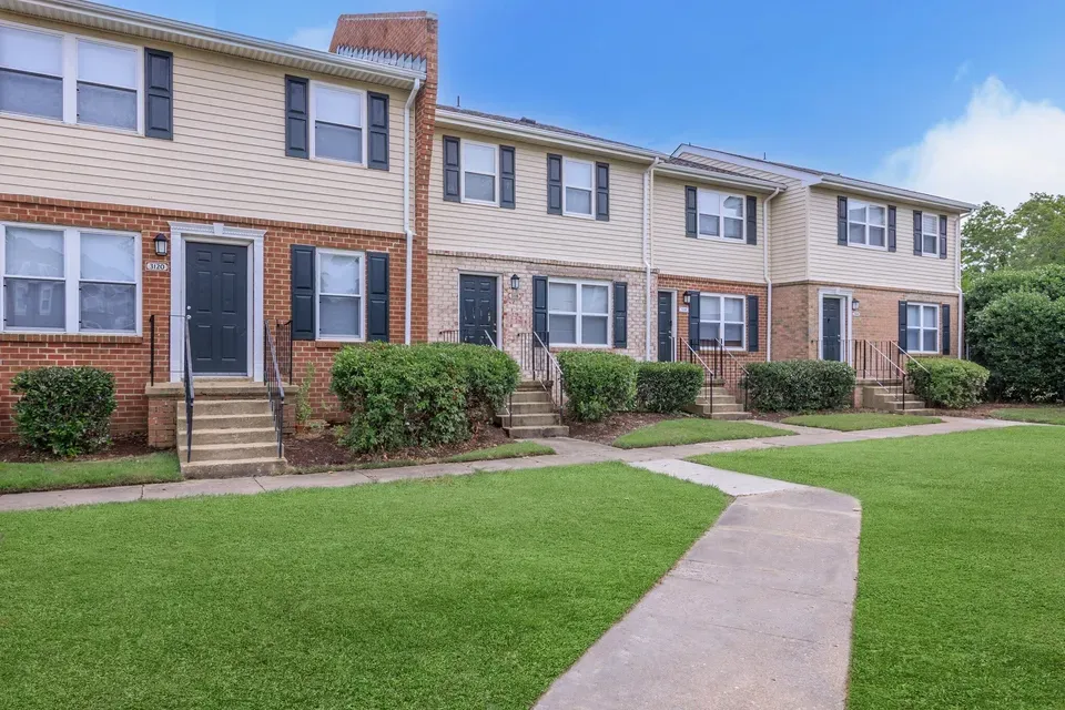 1 Bed 1 Bath Urban Residential Condo in Virginia Beach, VA