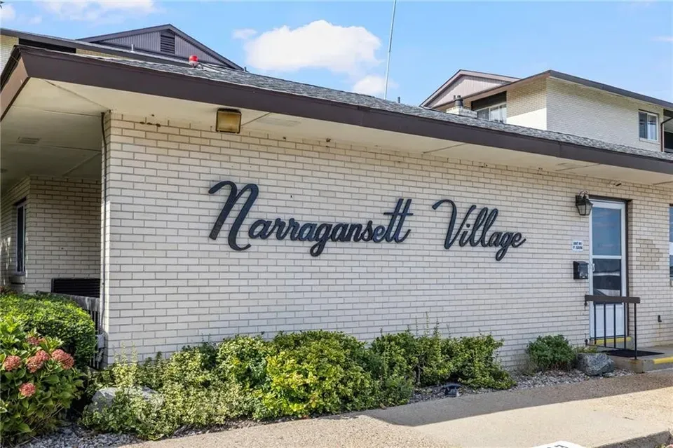 1 Bed 1 Bath Urban Residential Condo in Warwick, RI - 2