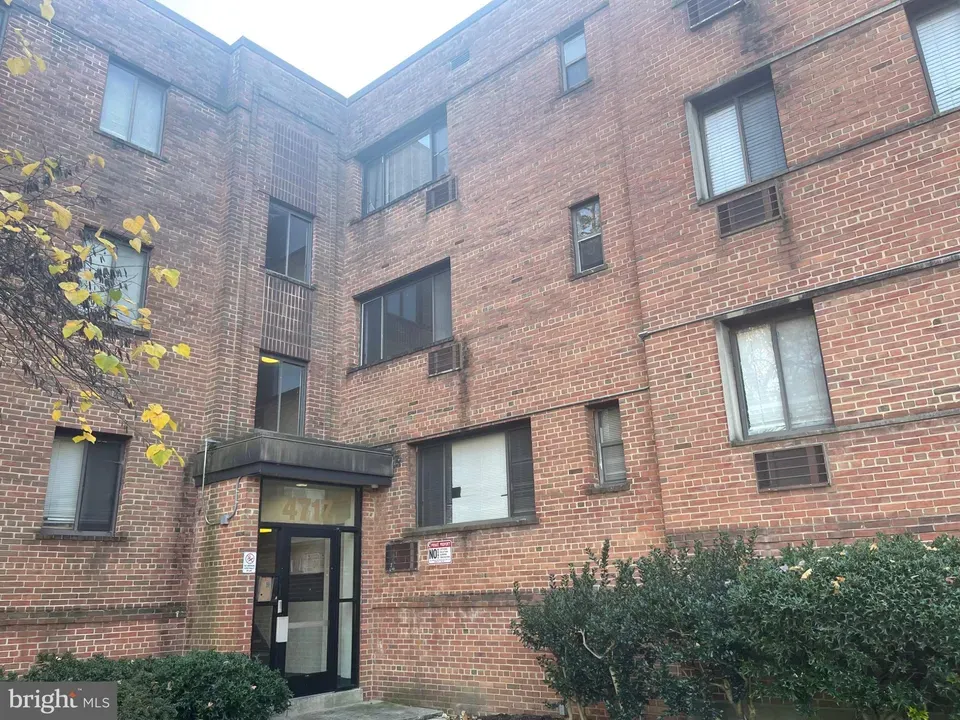 1 Bed 1 Bath Urban Residential Condo in Washington, DC