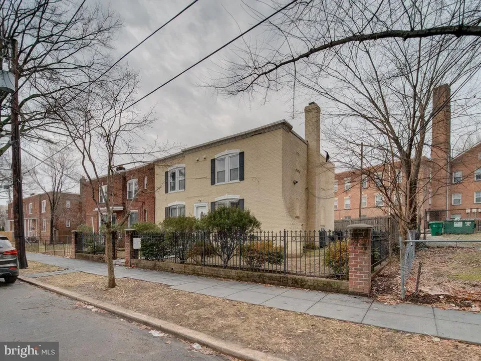 1 Bed 1 Bath Urban Residential Condo in Washington, DC - 3