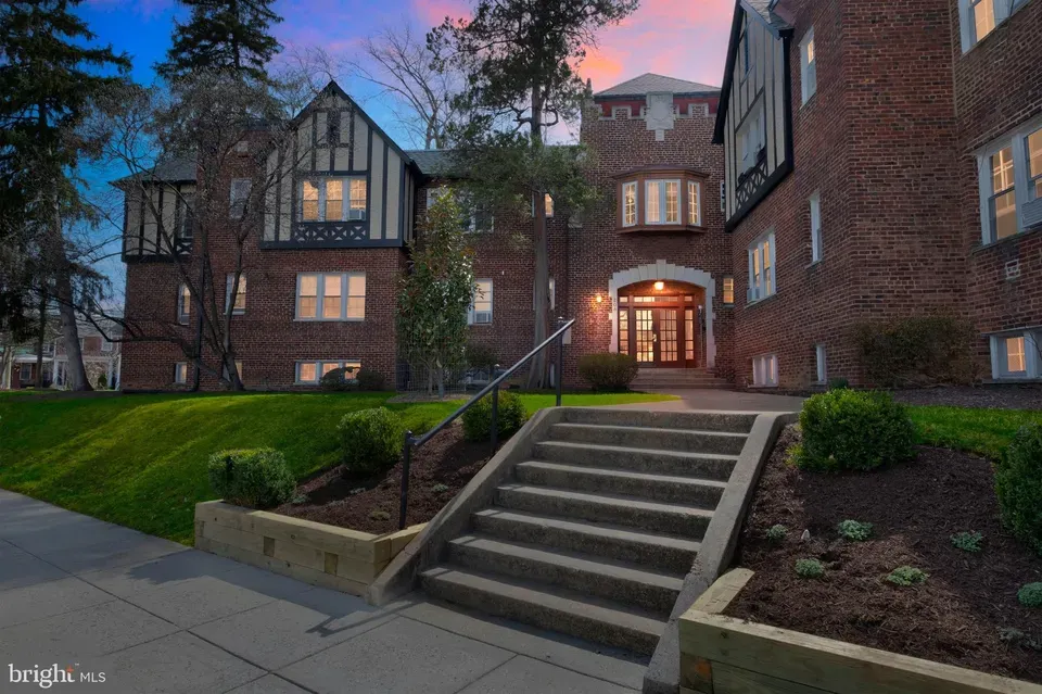 1 Bed 1 Bath Urban Residential Condo in Washington, DC - 1