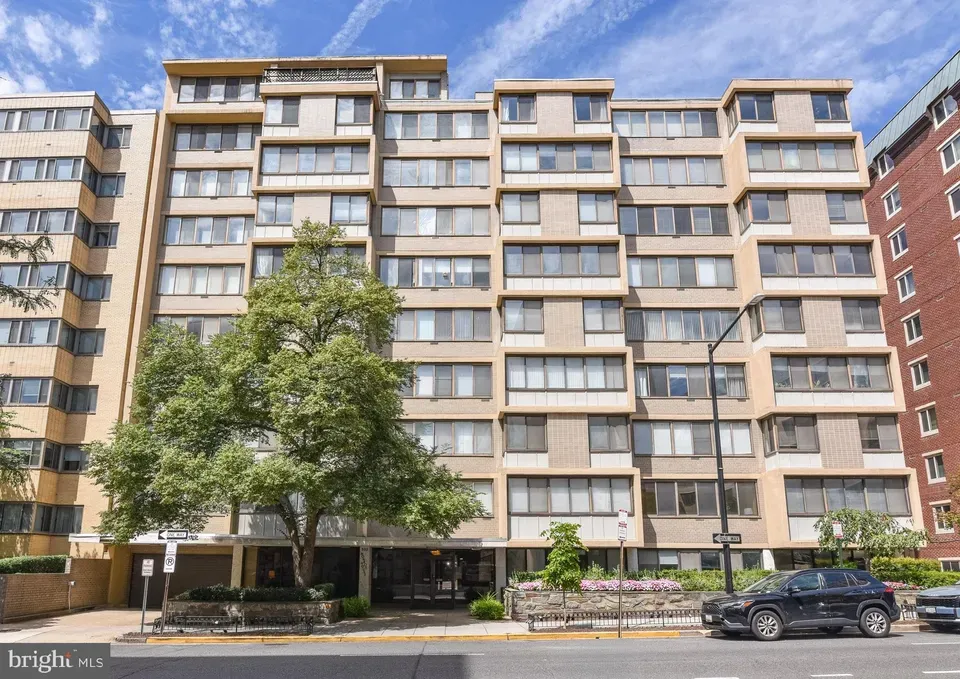 1 Bed 1 Bath Urban Residential Condo in Washington, DC - 1