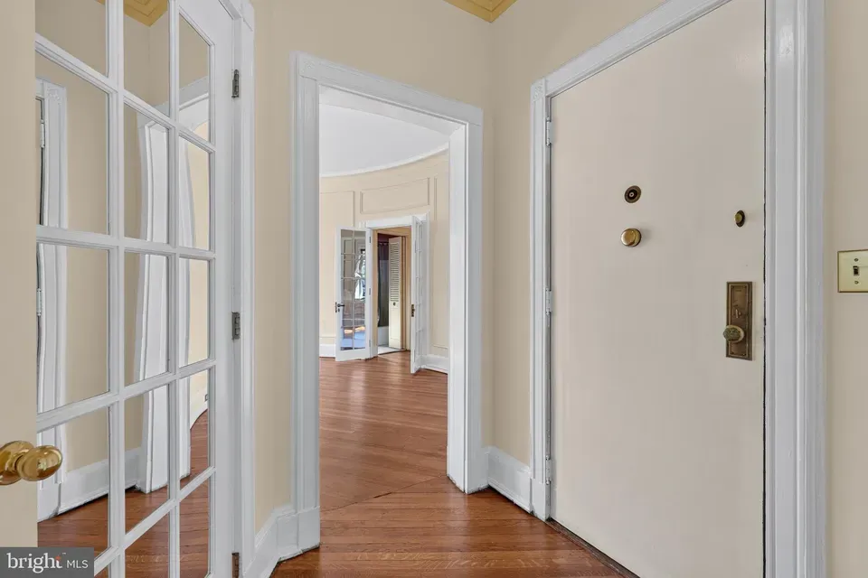 1 Bed 1 Bath Urban Residential Condo in Washington, DC - 3