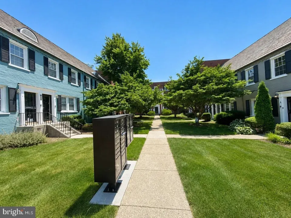 1 Bed 1 Bath Urban Residential Condo in Washington, DC