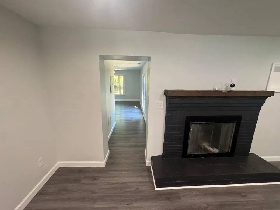 1 Bed 2 Bath Contemporary High-Rise Condo in Chesapeake, VA - 5