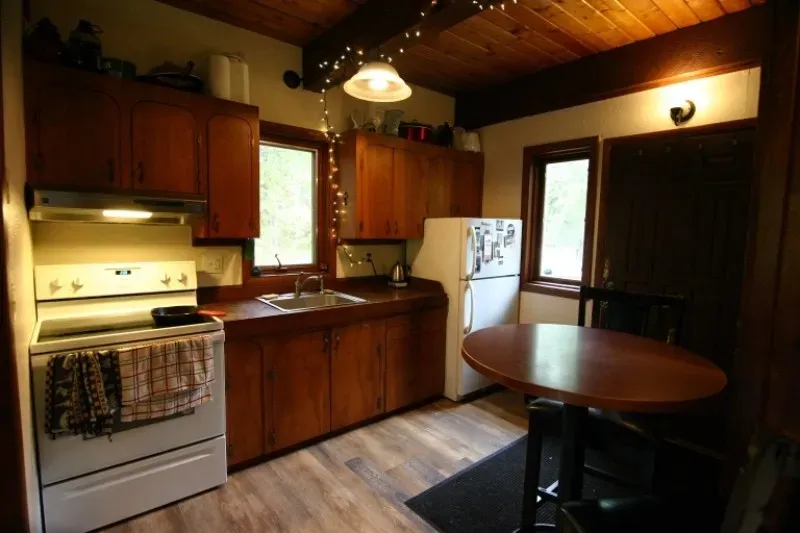 1 Bed 2 Bath Modern Contemporary Residence in Fairbanks, AK - 4