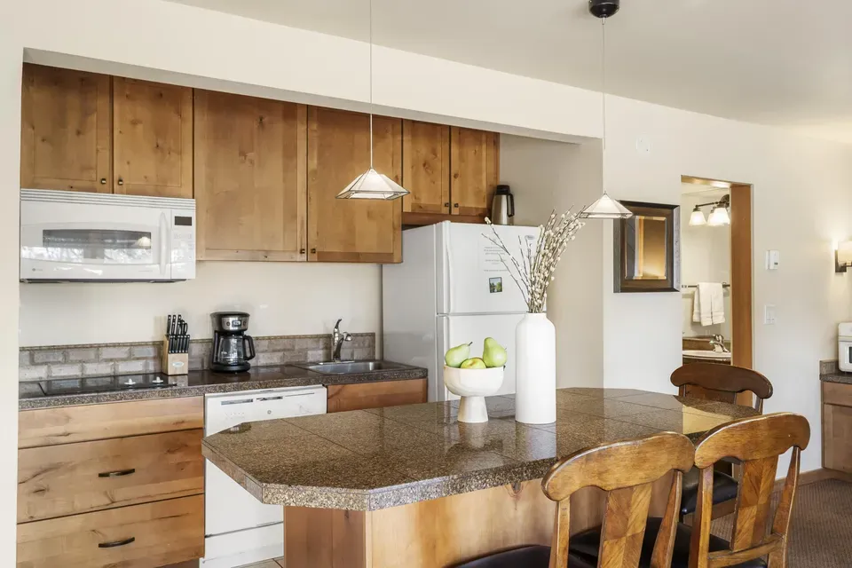1 Bed 2 Bath Urban Residential Condo in Bend, OR - 2
