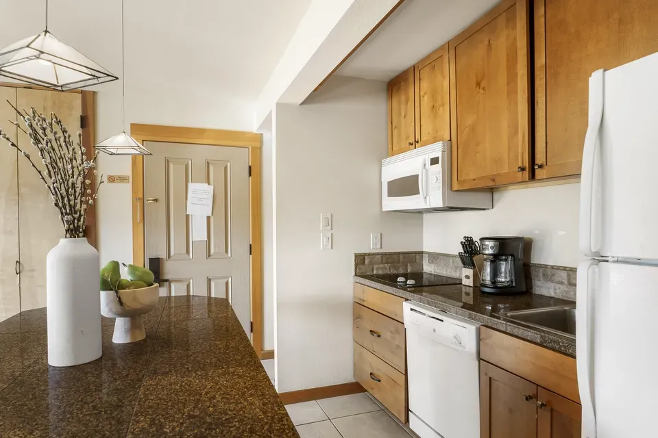 1 Bed 2 Bath Urban Residential Condo in Bend, OR - 5