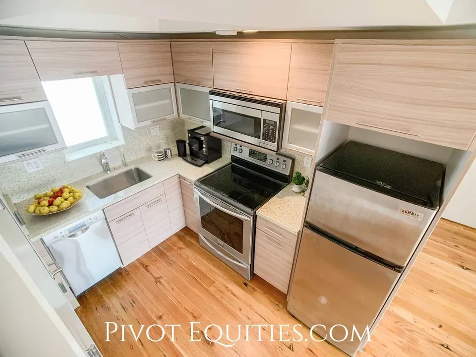 1 Bed 2 Bath Urban Residential Condo in Brooklyn, NY - 3