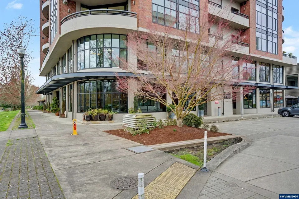 1 Bed 2 Bath Urban Residential Condo in Corvallis, OR - 2