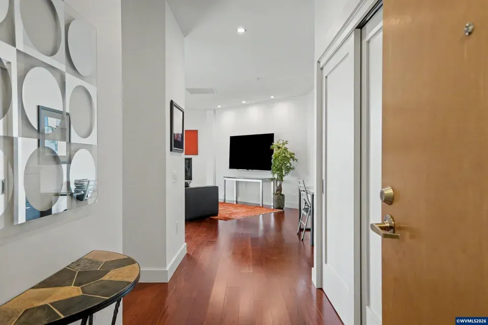 1 Bed 2 Bath Urban Residential Condo in Corvallis, OR - 4