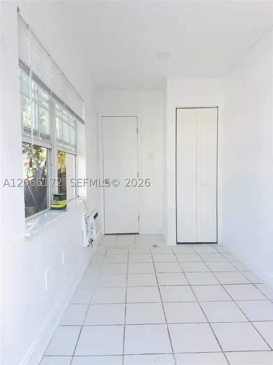 1 Bed 2 Bath Urban Residential Condo in Hollywood, FL - 3