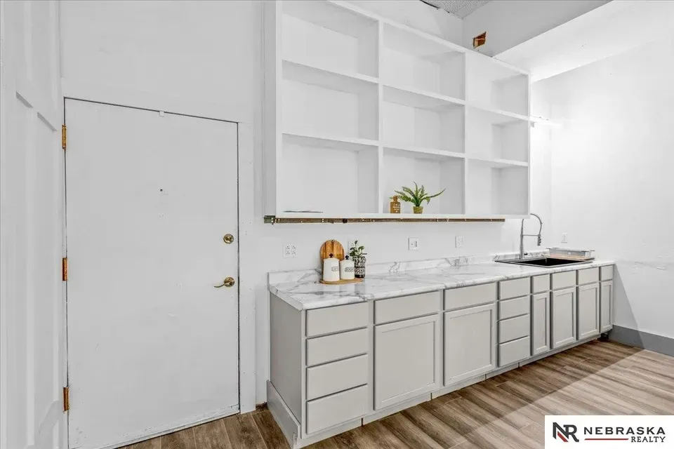 1 Bed 2 Bath Urban Residential Condo in Lincoln, NE - 2
