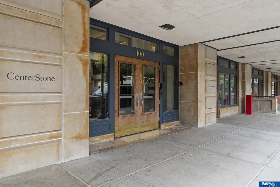 1 Bed 2 Bath Urban Residential Condo in Lincoln, NE - 3