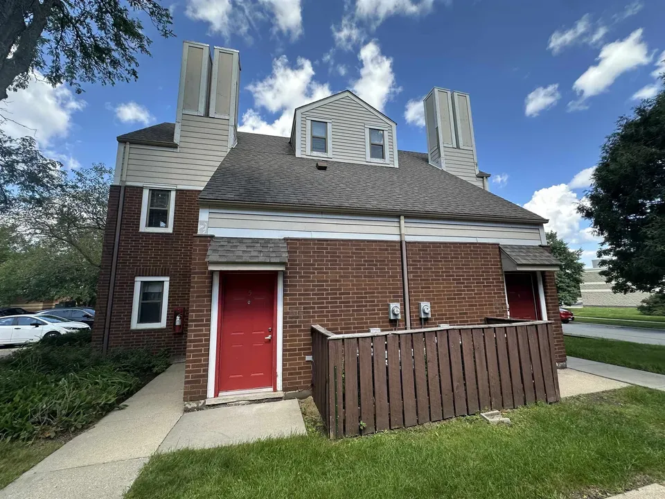 1 Bed 2 Bath Urban Residential Condo in Madison, WI - 2