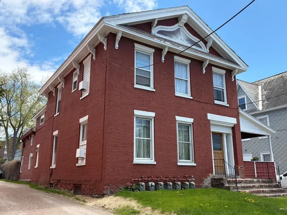 10 Bed 10 Bath Multi-Unit Residential Property in Burlington, VT - 2