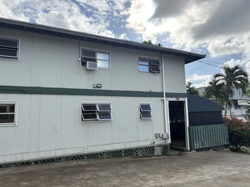 10 Bed 3 Bath Contemporary Multi-Level Townhome in Honolulu, HI - 2