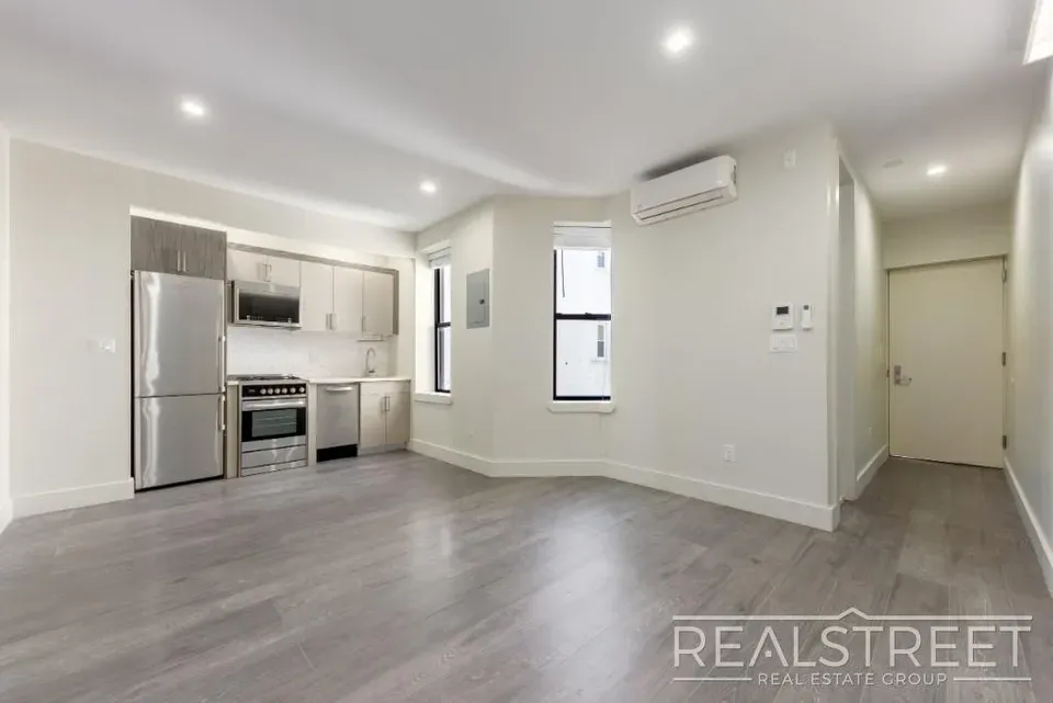 11 Bed 6 Bath Urban Residential Condo in Brooklyn, NY - 3