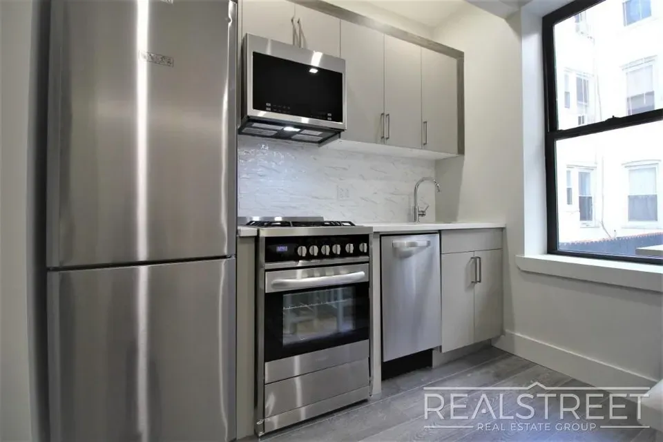 11 Bed 6 Bath Urban Residential Condo in Brooklyn, NY - 5