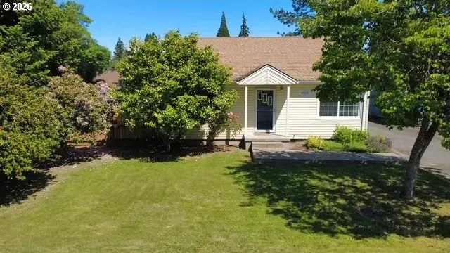 2 Bed 1 Bath Classic Historic Era Home in Beaverton, OR - 2