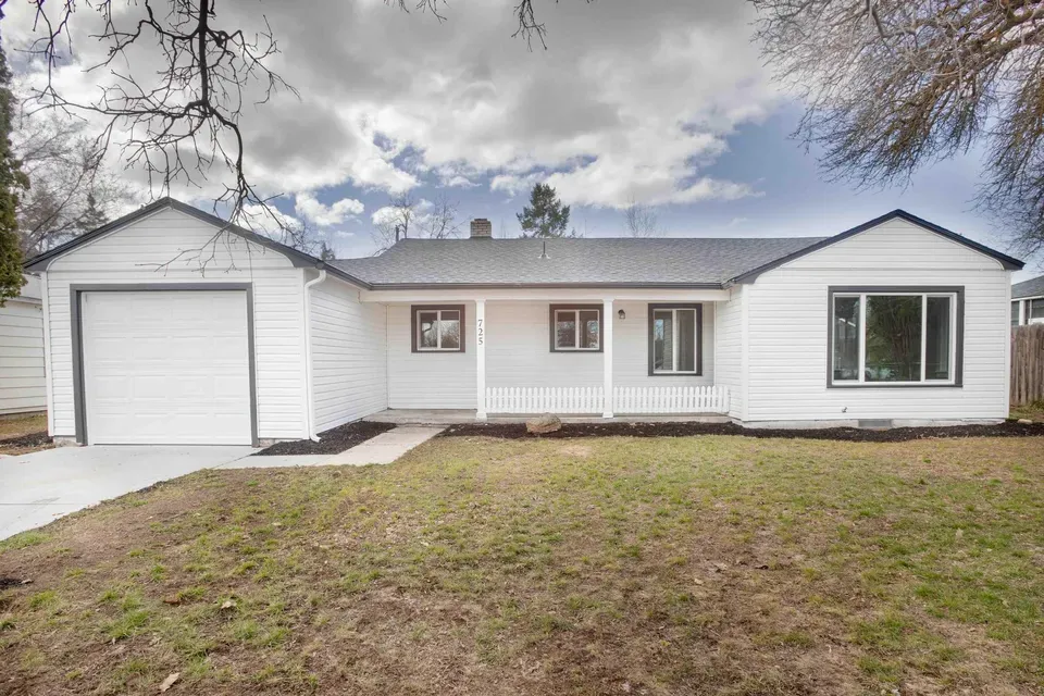 2 Bed 1 Bath Classic Historic Era Home in Boise, ID - 1