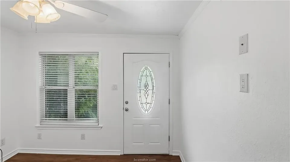 2 Bed 1 Bath Classic Historic Era Home in College Station, TX - 4