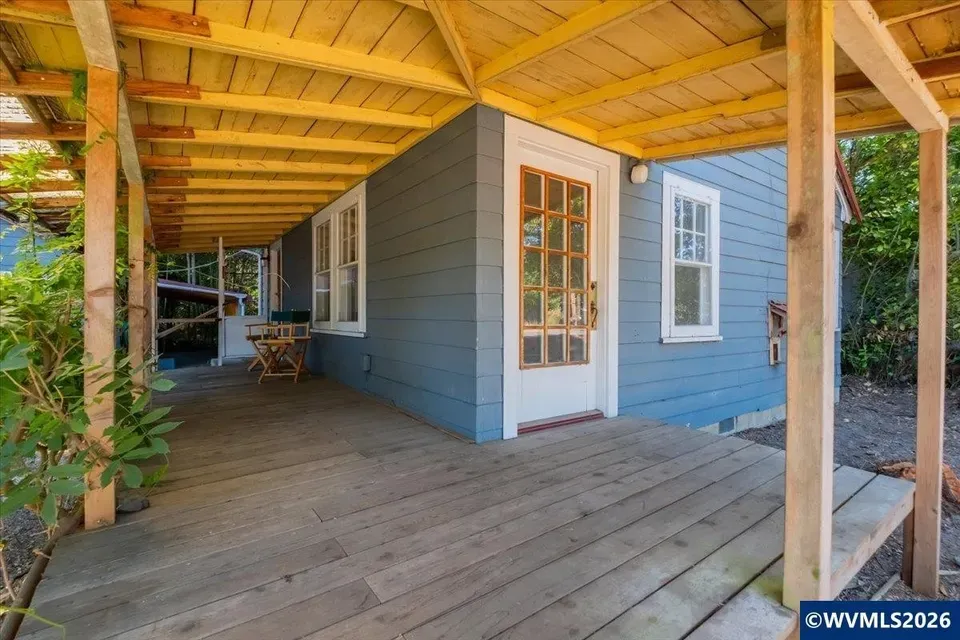 2 Bed 1 Bath Classic Historic Era Home in Corvallis, OR - 1