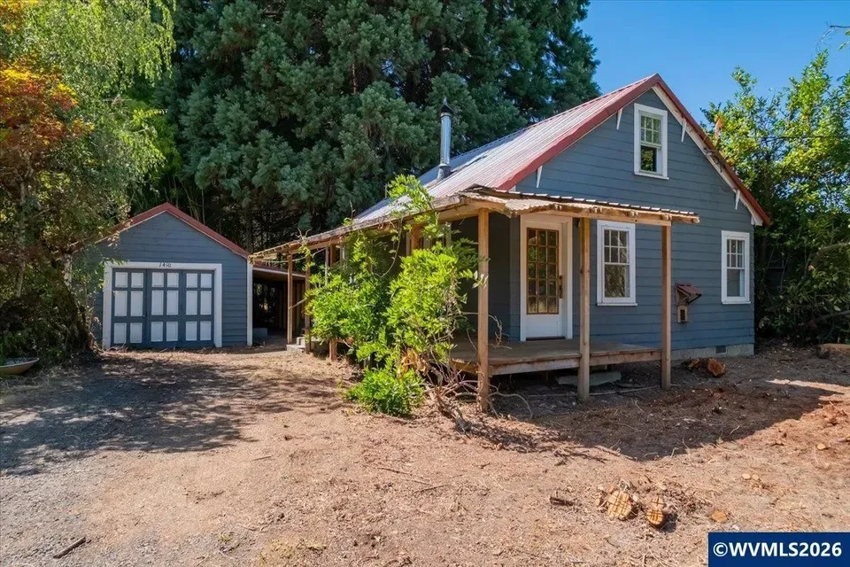 2 Bed 1 Bath Classic Historic Era Home in Corvallis, OR - 2