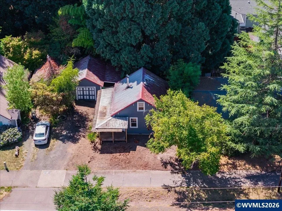 2 Bed 1 Bath Classic Historic Era Home in Corvallis, OR - 3